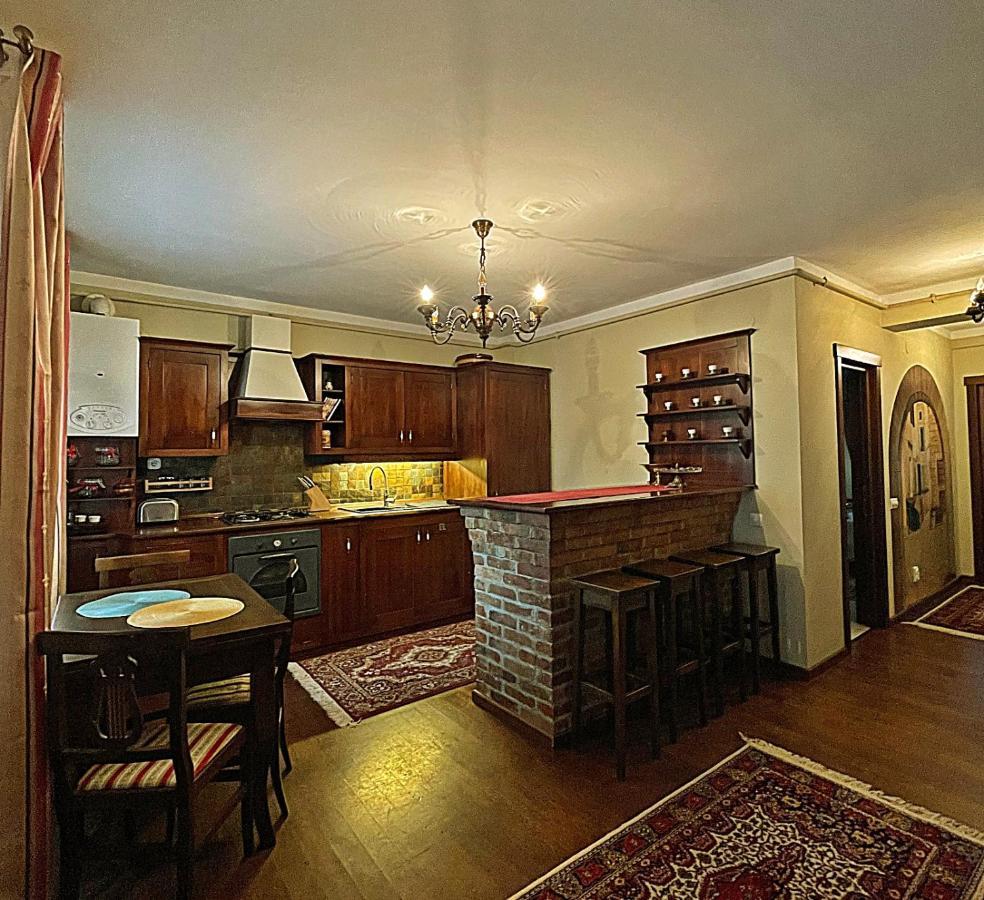 Antik Apartment Sibiu Bagian luar foto